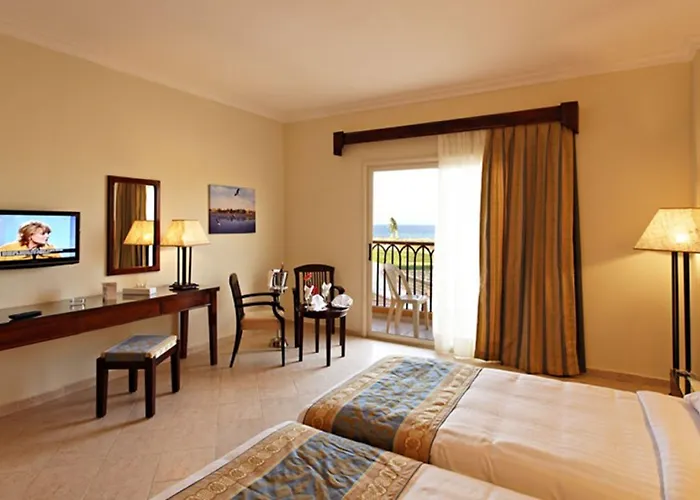 Resort Three Corners Sunny