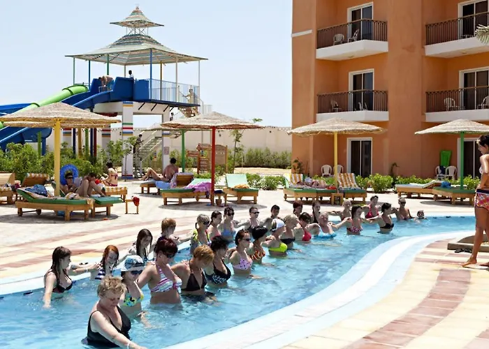 Resort Three Corners Sunny