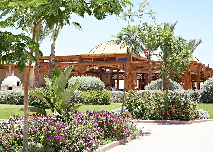 Three Corners Sunny Resort 4*